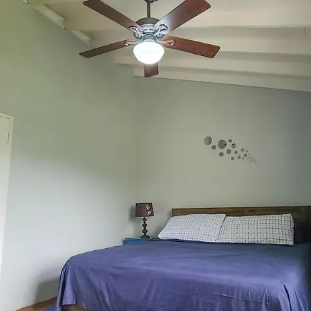 Cheerful 2 - Bedroom Townhouse With Free Parking In New Kingston Exterior photo