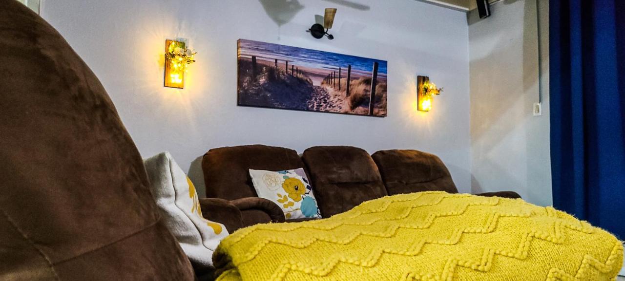 Apartment Cheerful 2 - Bedroom Townhouse With Free Parking In New